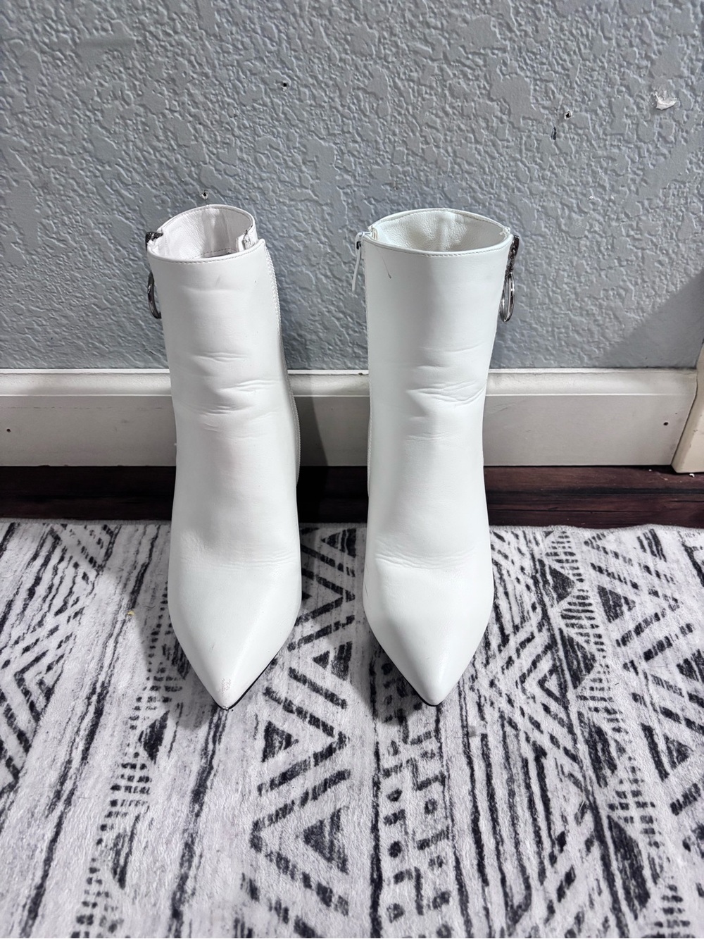 Women's Dream Pairs White Pointed Toe Ankle Boots